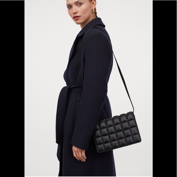 NWT H&M Premium Quality 64% Wool Navy Coat Size M - Picture 3 of 5